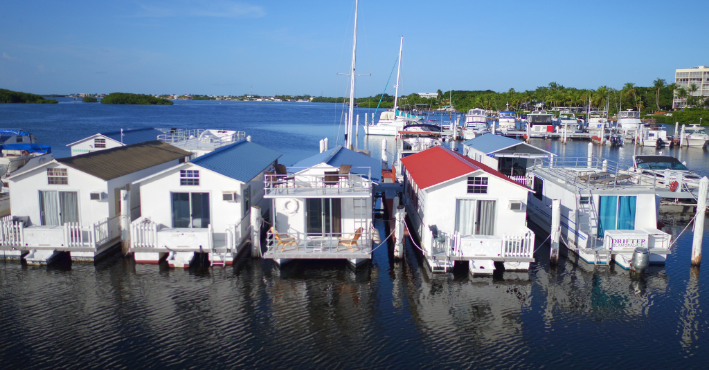 Houseboat Rentals in Key Largo